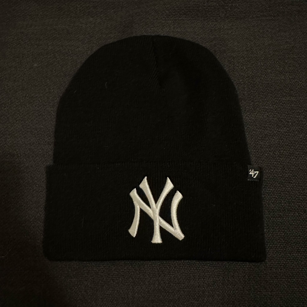Yankees beanie